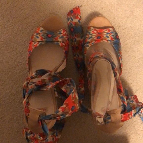 UGG Lucianna Wedge Heels - Picture 2 of 4